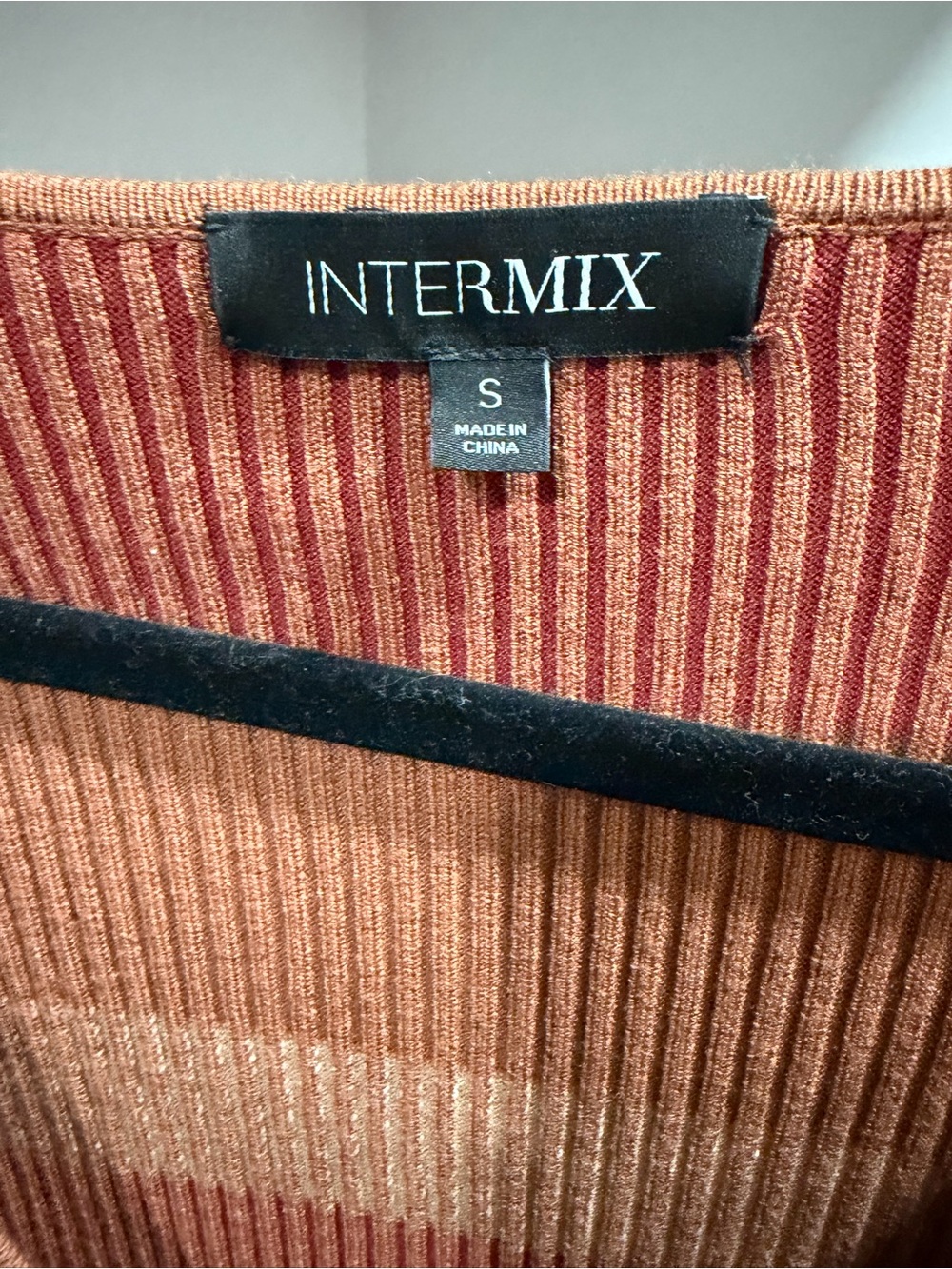 INTERMIX Rust-Brown Striped Ribbed V-Neck Long Sleeve Top with Ring Detail - Picture 3 of 6